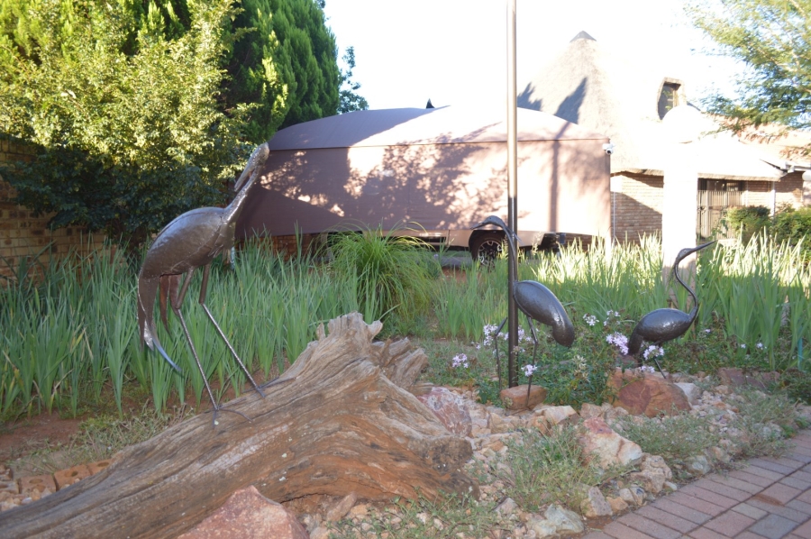 6 Bedroom Property for Sale in Doringkruin North West